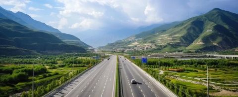 北疆大环线自驾游攻略:新疆深度旅行指南