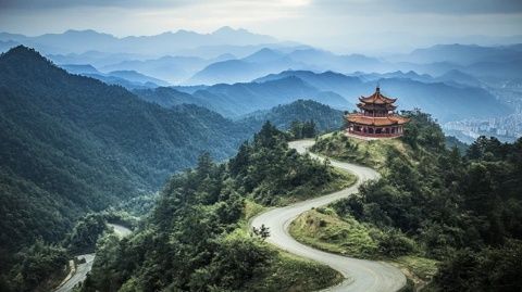 峨眉山旅游全攻略:交通、路线、住宿、美食一网打尽!