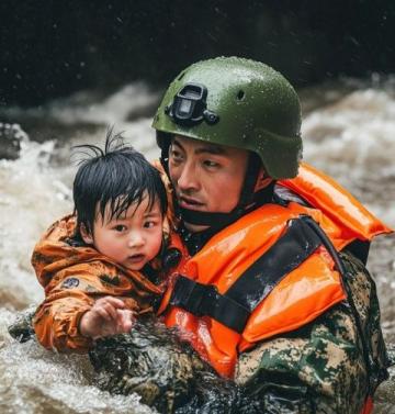 广州珠江溺水少年惨剧