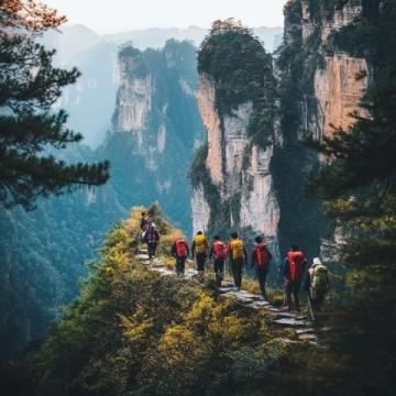 神农架旅游攻略:必去景点美食住宿全指南