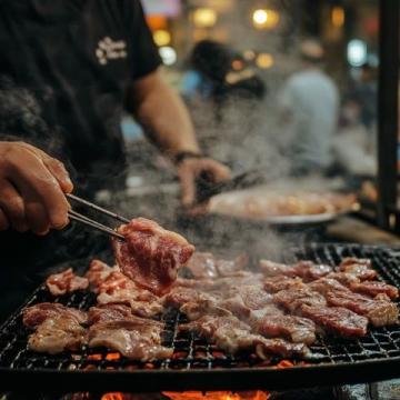 淄博美食之旅:必尝地道烧烤,热门店铺攻略及出行指南