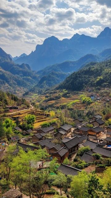 云南旅游攻略:探索彩云之南的奇幻之旅