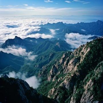 绝美旅行胜地大盘点:黄山、敦煌、巴黎与巴厘岛的醉人风光#旅行在路上# #探索世界的魅力#