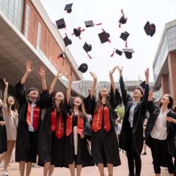 高考后学生专属|3000元毕业游攻略:5大目的地深度玩转青春