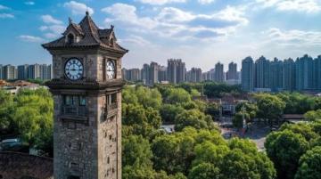 重庆两日游攻略:必去景点与美食推荐