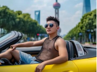 去年暑假，我和朋友一起决定自驾南京