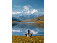 和心爱的人一起去稻城亚丁，绝对是一场浪漫又治愈的旅行！这里是被国家地理誉为