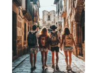 探访小众秘境：年轻游客的新潮流之旅