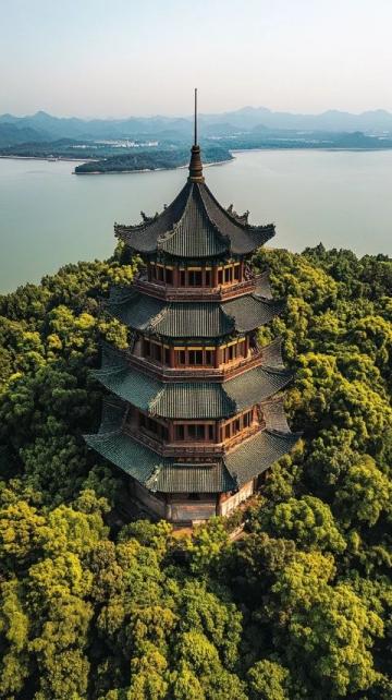 湖北荆州,作为一座著名的历史文化古城,一直都是无数游客心目中的旅游目的地,那么