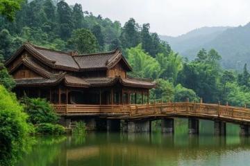蛇年正月初三，我们自驾游去了湘西，路过湖南与贵州交界的矮寨特大悬索桥