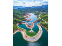 广元小寺山附近，有2个小堰塘，景色不输4A级景点，自驾就能到