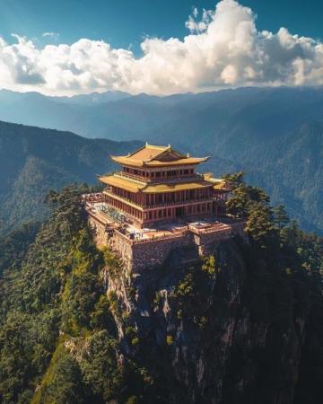 探索云南之旅:全攻略指南——自然美景、古城文化、摄影天堂与边境探险
