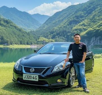 国庆期间我们一家三口自驾游，花了一万，事后修车又花了900多