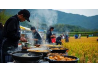 跨省游云南：绿皮火车上的地道米线胜过高铁快餐特色