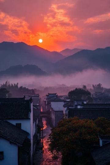 探索湖南怀化秘境:黔阳古城、大峡谷与侗族文化之旅