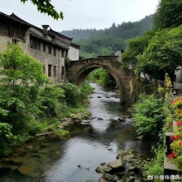 探索广西亚热带仙境:大新县明仕田园的迷人风光与独特魅力