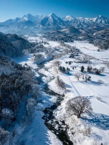 金佛山滑雪+泡温泉之旅:一场冬日的完美享受
