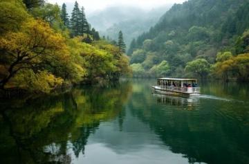 巴东县热门旅游景点推荐:神农溪、水布垭等美景不容错过