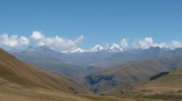 去西藏旅行是一次独特的体验,但由于其高海拔、特殊气候和文化环境