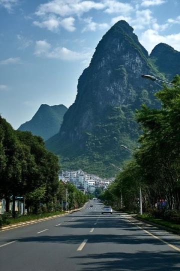 以下是五一上思旅游攻略凤山旅游推荐官玉林风铃谷玉林秘境