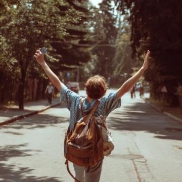 以下是个人认为旅游需要准备的十样东西