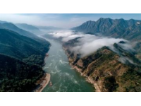房车环中国行第三天：跨越秦岭，感叹祖国之美！