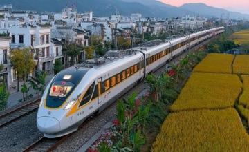 高铁之外的旅行新体验:绿皮火车畅游贵州贵阳之旅