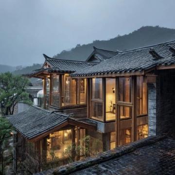重庆夏日避暑攻略:探秘万盛石林景区,享受海拔清凉夜宿体验
