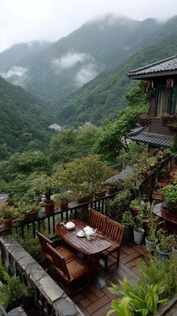 重庆李子坝旅游攻略:拍照机位推荐与美食游玩指南