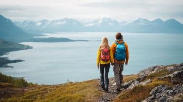 跨越山川湖海遇见更好的自己解码旅行重塑人格的现代启示录