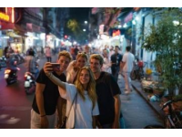 旅行是一种自我重塑：从生命经验的视角谈旅游经历对人的影响