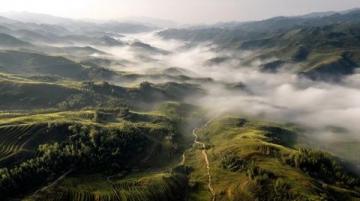 大美中国之云南普洱:自然氧都、咖啡故乡和千年文化遗产的完美融合。