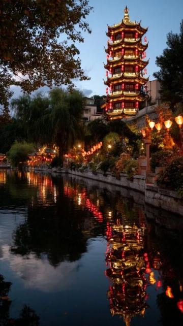 济南旅游攻略:必游景点与美食推荐指南