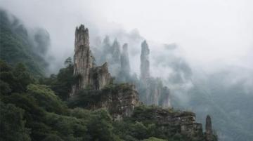 天台山:国家级景区,集自然与文化于一体