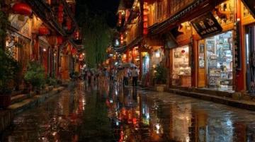 云南夏日旅行攻略：丽江三日游全解析+美食推荐，快来领取你的专属行程！
