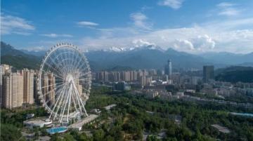 国内热门旅游地攻略：青岛、伊犁、呼伦贝尔等你来探索