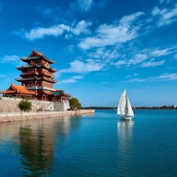 国内热门旅游地攻略：青岛、伊犁、呼伦贝尔等你来探索