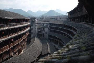 广西贺州旅游攻略:探索古镇、山水与美食之旅