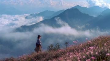 探秘汉中龙头山：云海仙境、奇峰异石与历史之旅