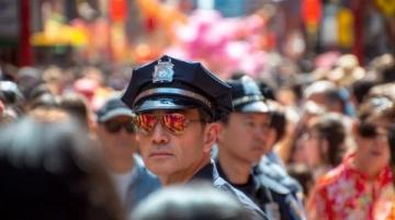 五一的南京市：人潮鼎沸，热闹非凡。