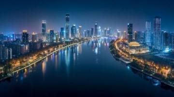 Z世代必去旅行目的地：成都、长沙、敦煌等城市探索指南