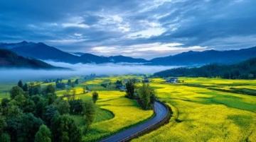 云南旅行邂逅彩云之南(彩云之南，邂逅人间秘境——云南深度旅行指南)