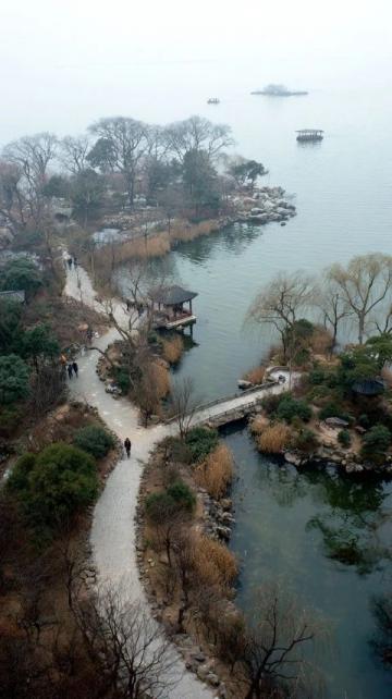 武汉旅游为何让人“跑断腿”：揭秘城市广袤美景背后的秘密