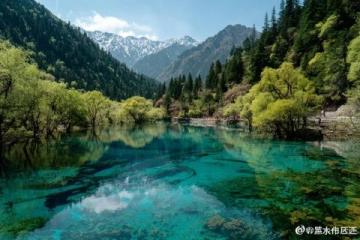 青甘大环线旅行攻略:茶卡盐湖与翡翠湖的浪漫之旅