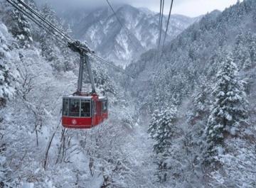 黄山冬季下雪旅游指南
