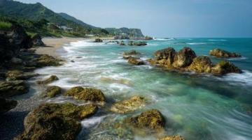 以下是精心整理的海南旅游攻略，涵盖必去景点、美食、交通及实用贴士，助你玩转海岛！