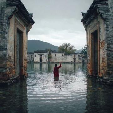 凤凰古城为何成为人们梦寐以求的旅行圣地?