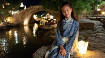 伊犁自驾游第四天：特克斯古城夜赏与琼库什台花海露营之旅