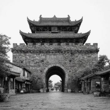 自驾河南首站：安阳夜游文峰塔魁星阁品尝地道美食