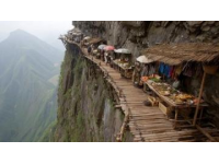 云南旅行值得去的地方有哪些景点(云南有哪些值得一去旅游景点?云南有许多值得一去的地)